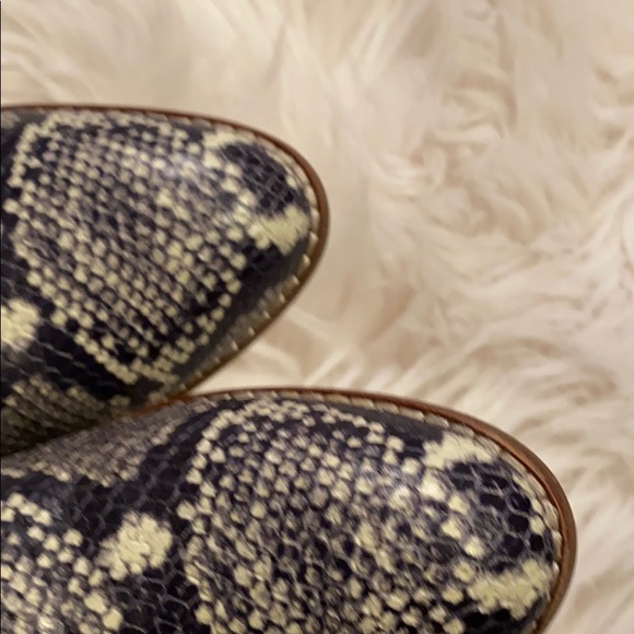 Madewell Snakeskin Chelsea Boot - Picture 5 of 8